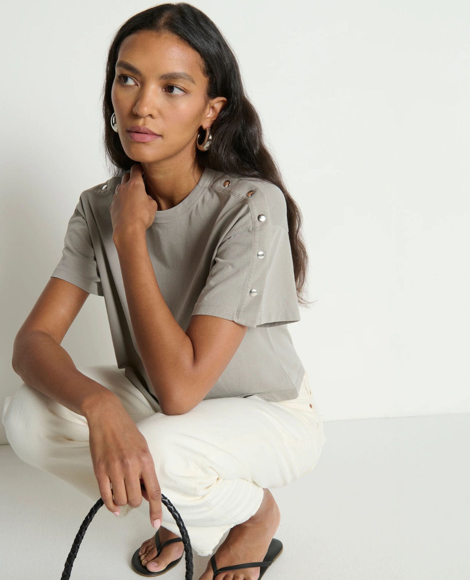 Ada Button Tee Cement