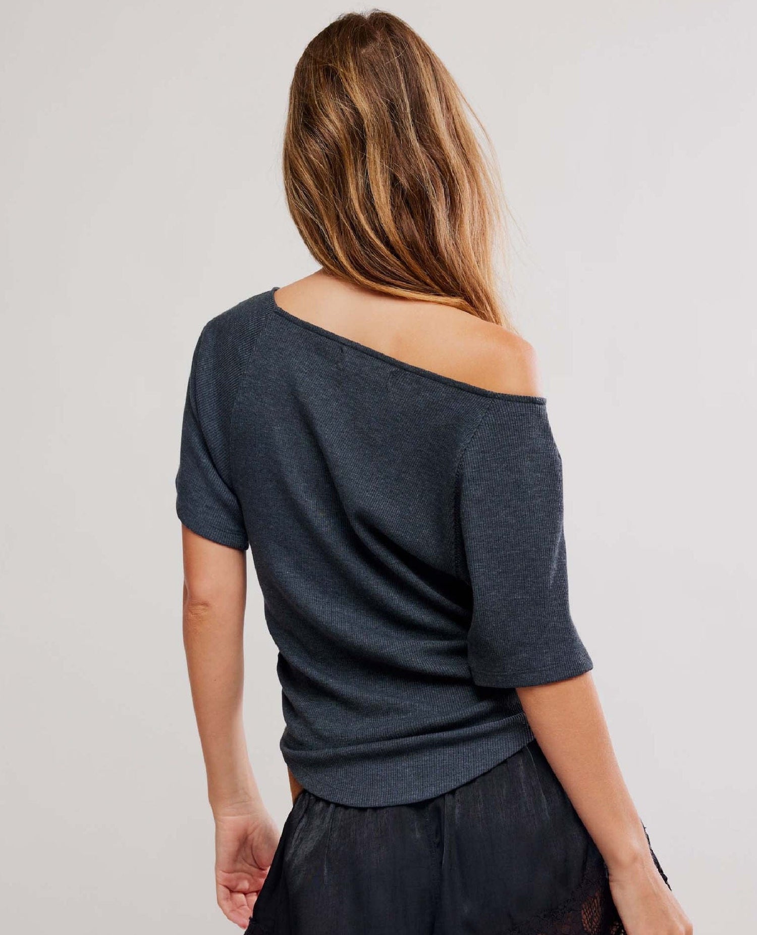 Lucy Shoulder Tee Black