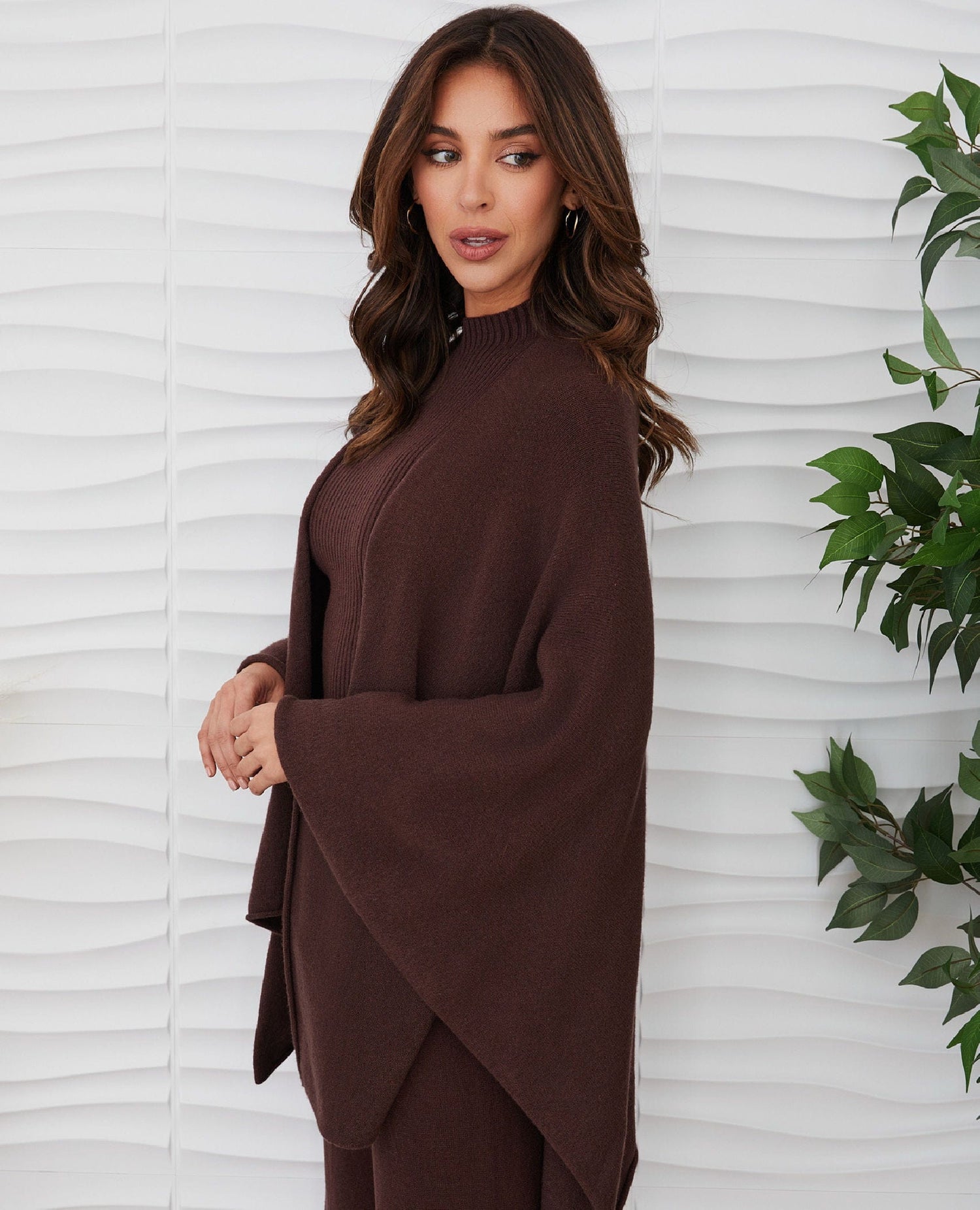 Milio Milano Espresso Knit Wrap