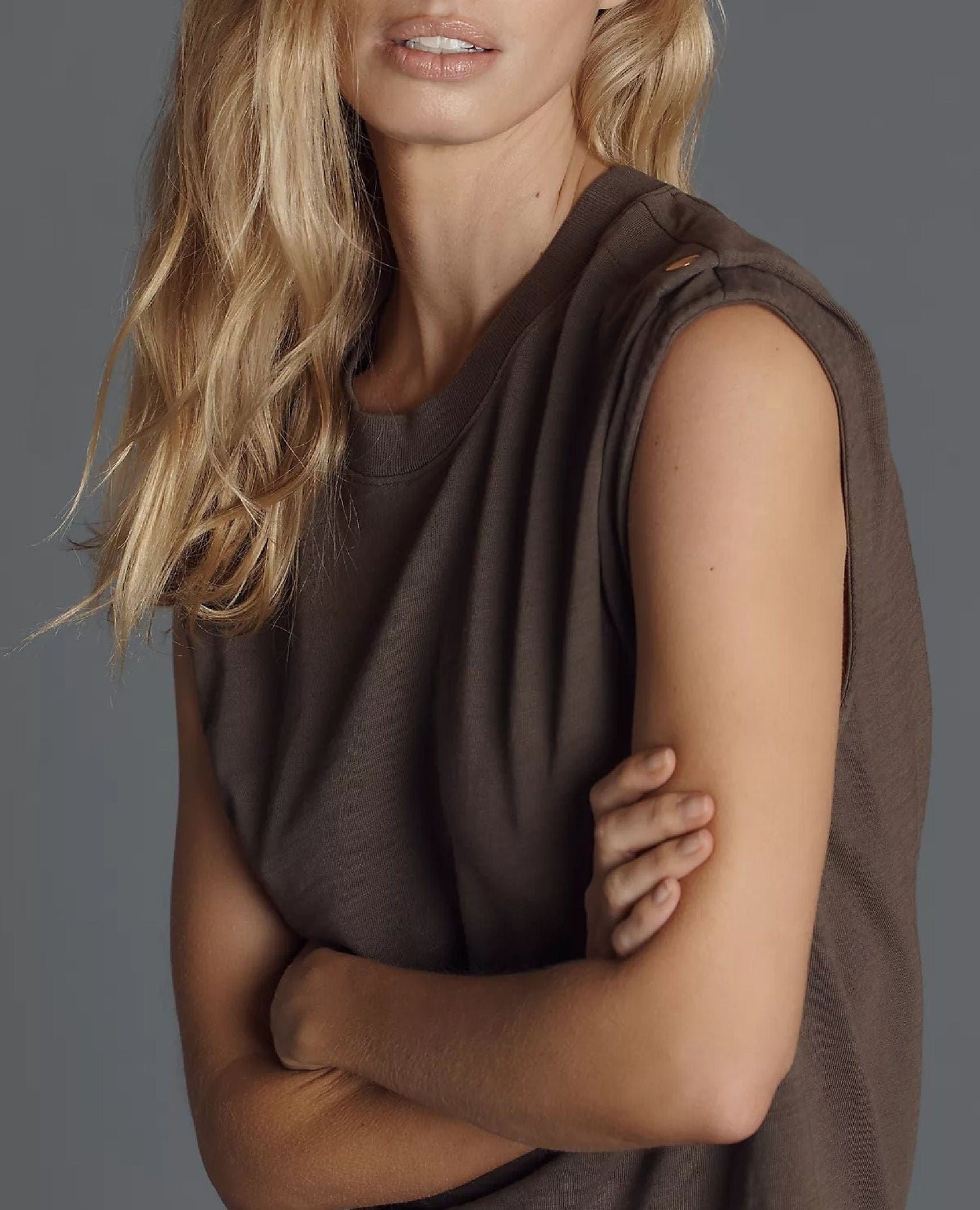 Nation Marina Muscle Tee Espresso