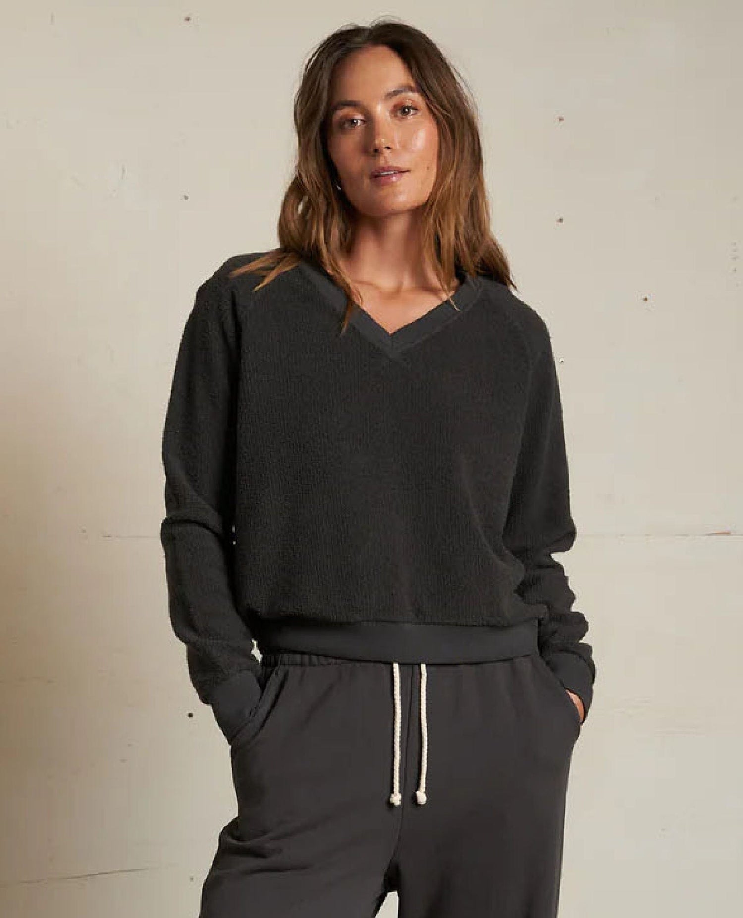 Perfect White Tee Zuri Sweatshirt Black