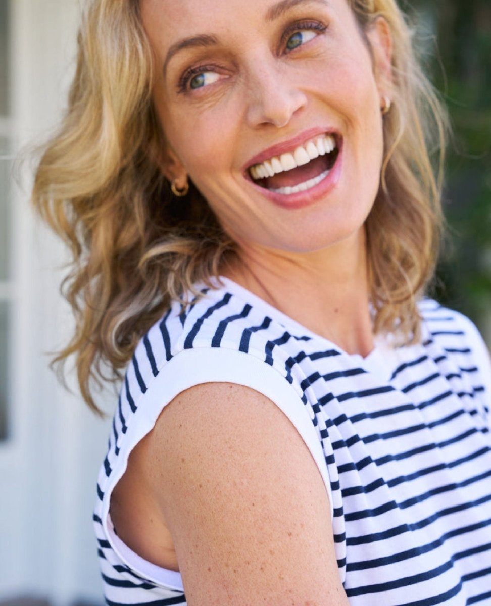 Aiden Tee White & Navy - PINK ARROWS