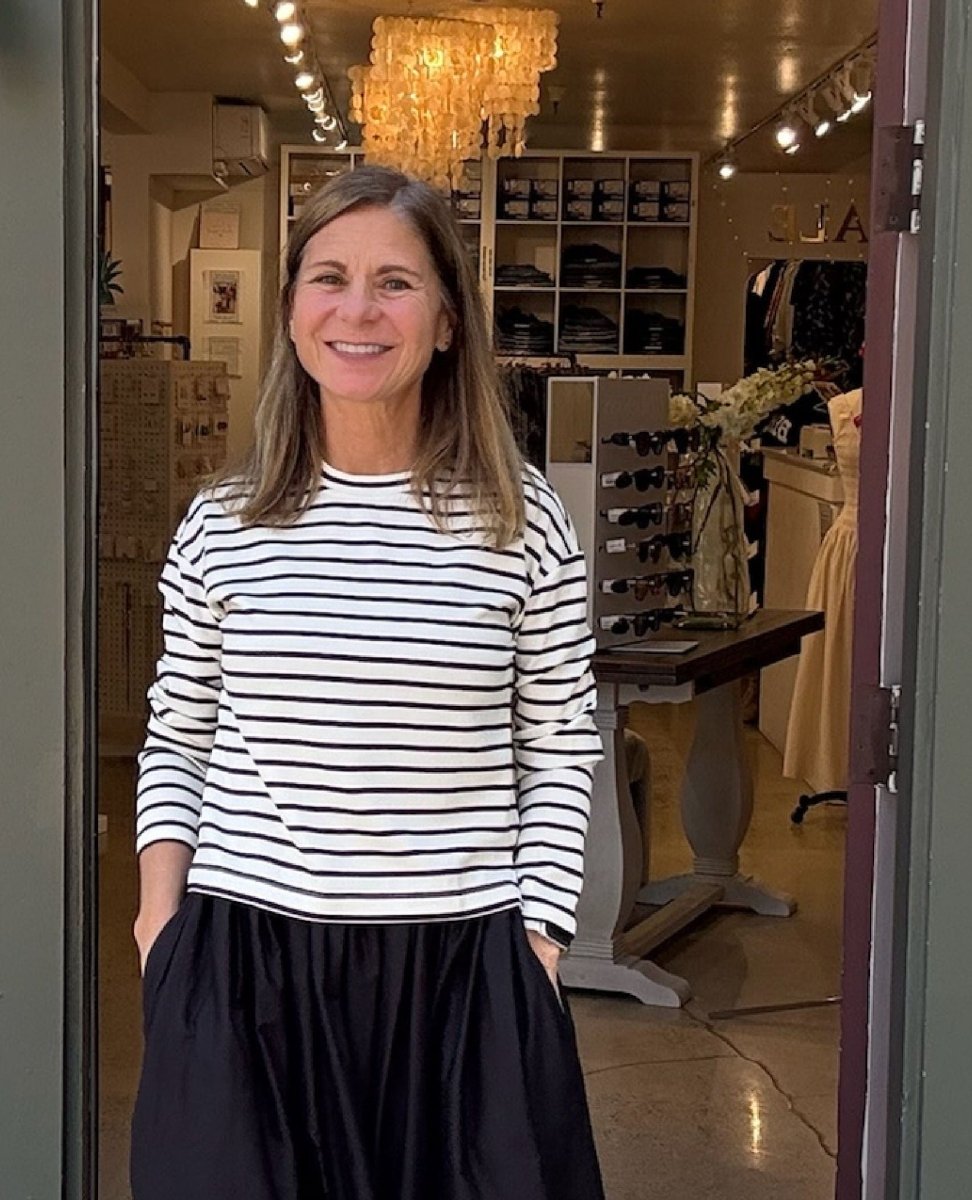 AirEssentials Side Slit Top Pier Stripe - PINK ARROWS