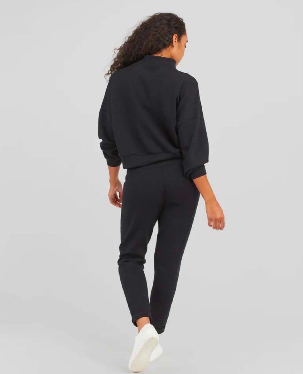 AirEssentials Tapered Pant - PINK ARROWS