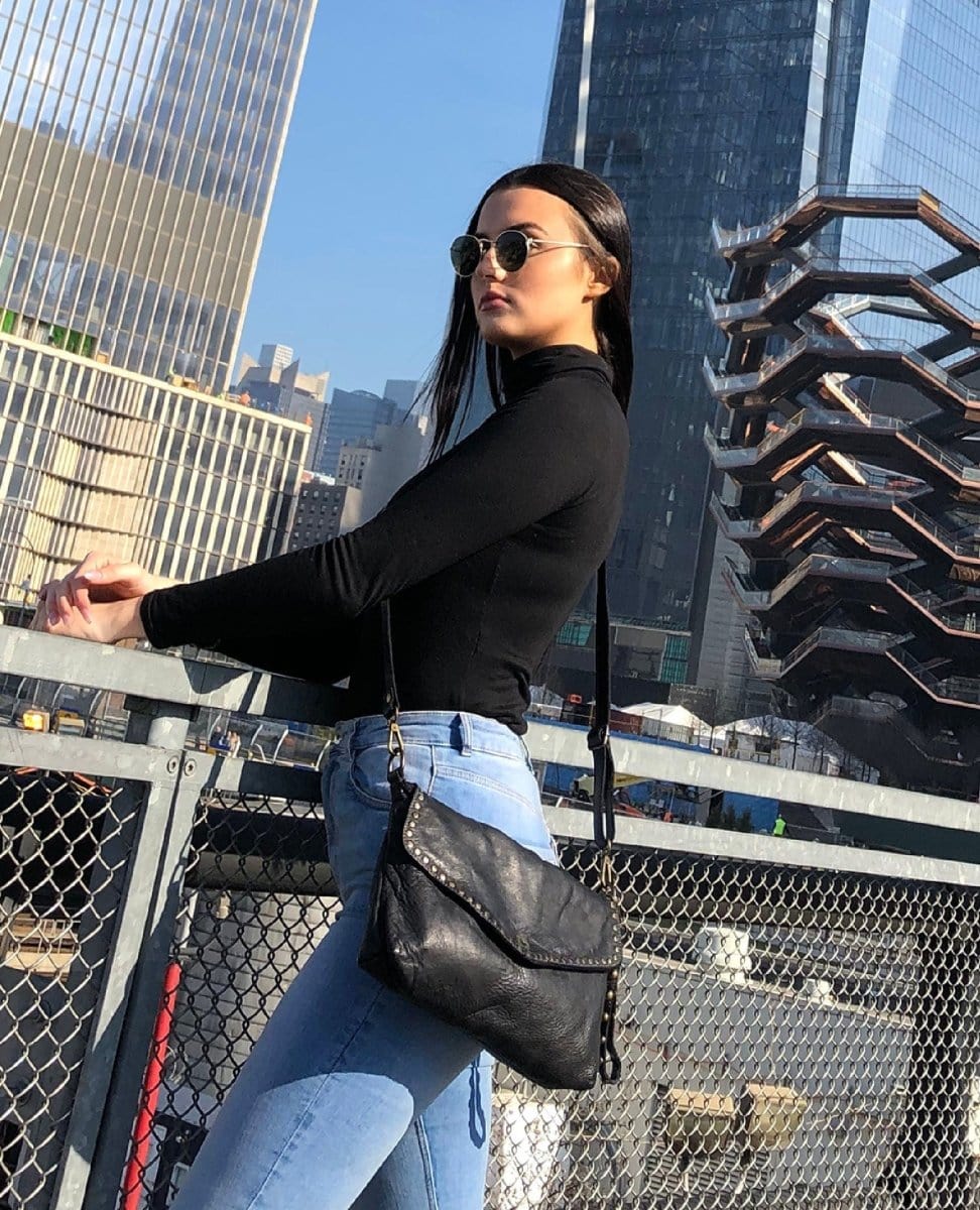 Bestseller Aria Crossbody Black - PINK ARROWS