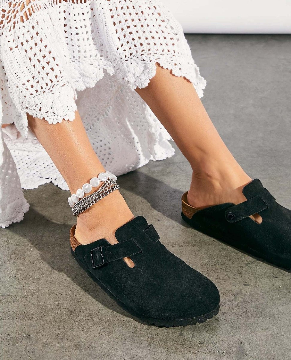 Boston Black Suede - PINK ARROWS