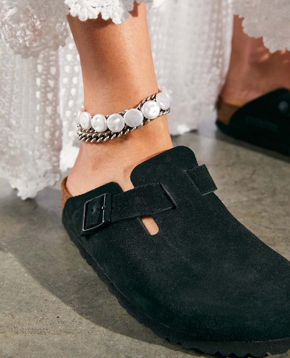 Boston Black Suede - PINK ARROWS