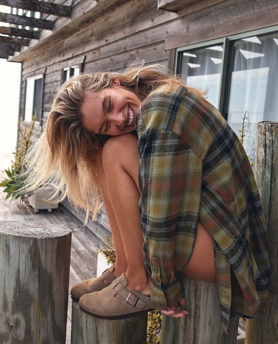 Boston Taupe Suede - PINK ARROWS