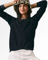 FREECITY Lucky Rabbit Sweatshirt Superblack - PINK ARROWS