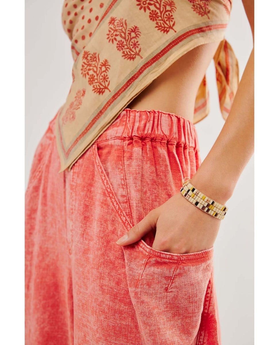 High Road Barrel Mandarin Red - PINK ARROWS