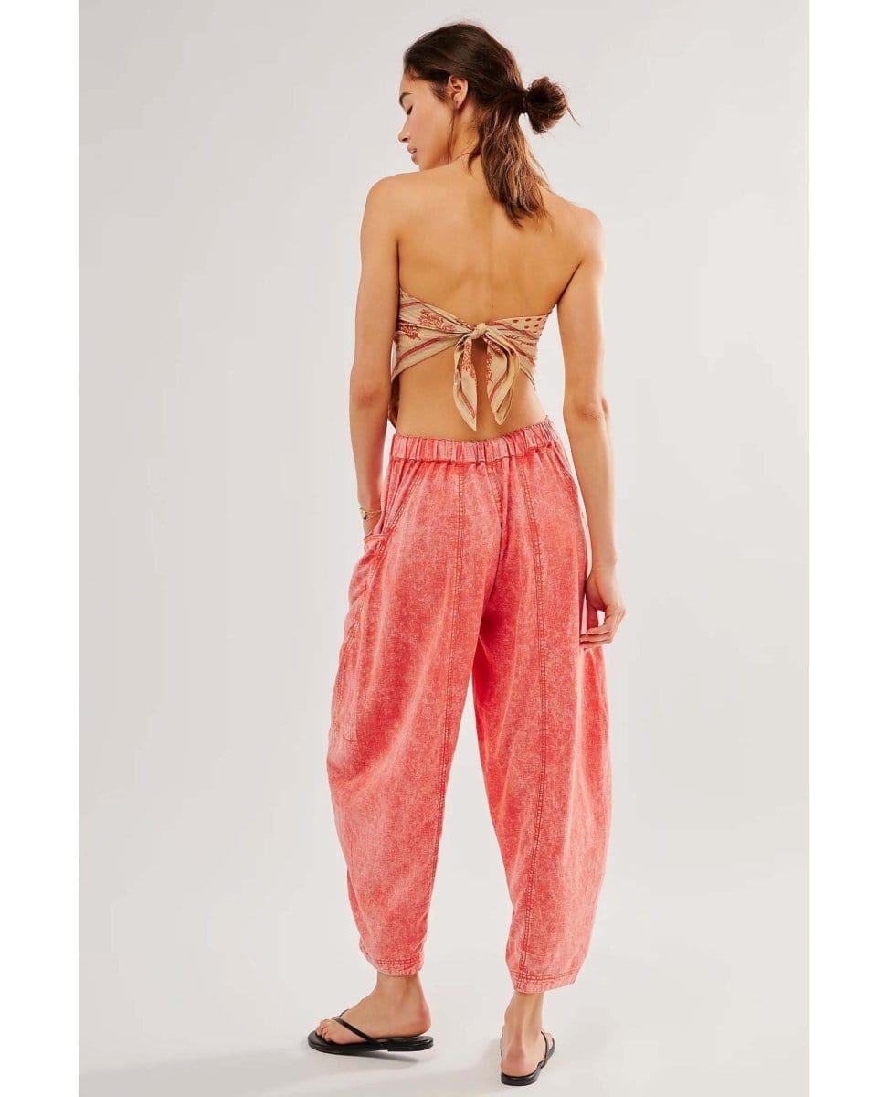 High Road Barrel Mandarin Red - PINK ARROWS