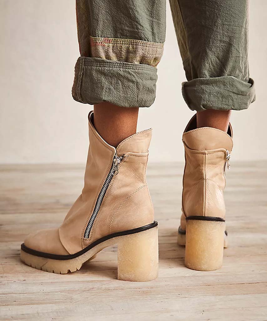 Jack Zip Boot Spiced Chai - PINK ARROWS