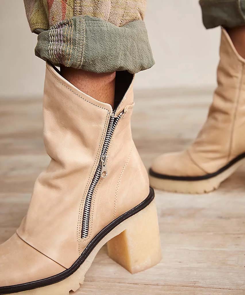 Jack Zip Boot Spiced Chai - PINK ARROWS