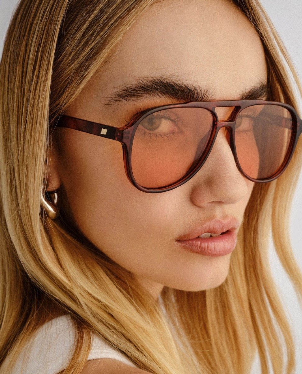 Le Spec Tragic Magic Toffee Tortioseshell Sunglasses - PINK ARROWS