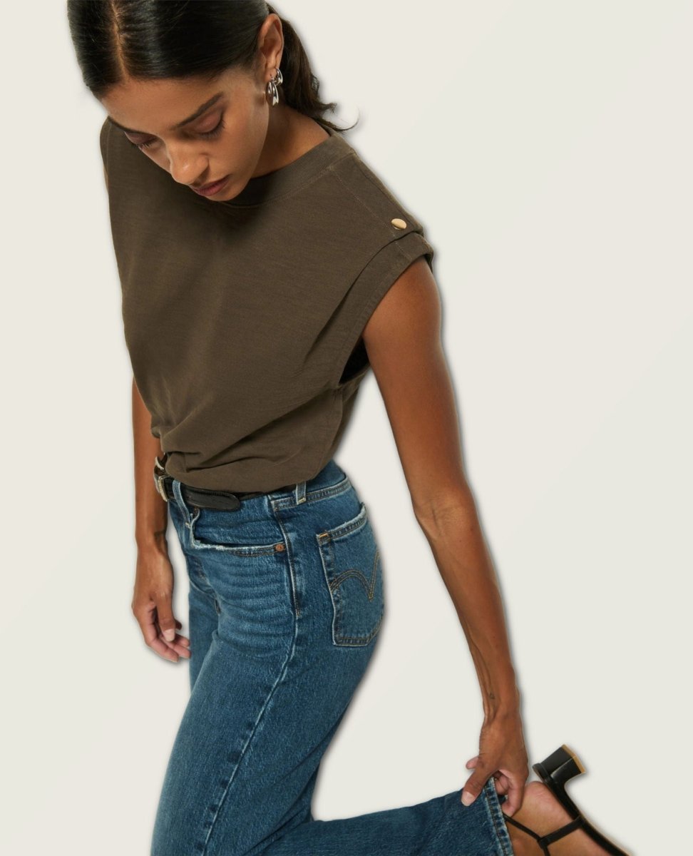 Marina Muscle Tee Espresso - PINK ARROWS