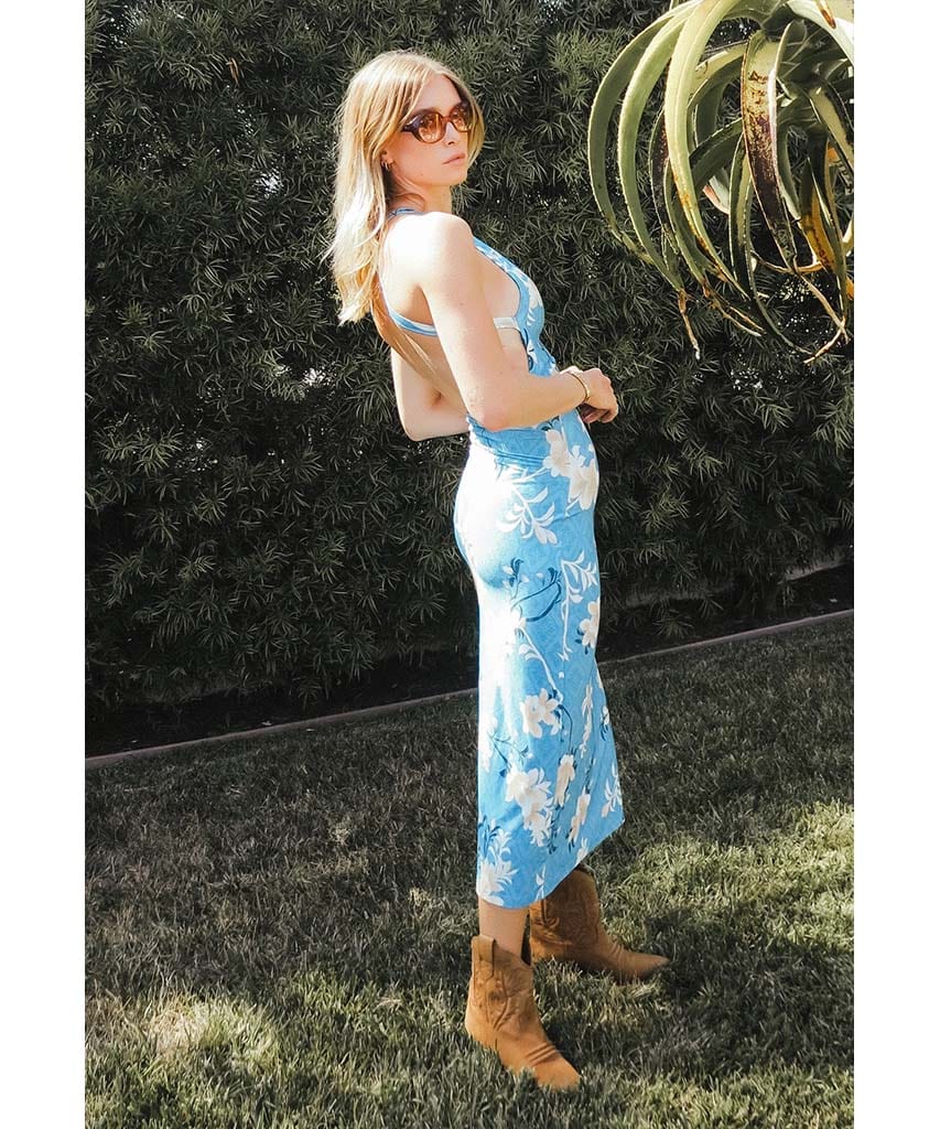 Midnight Rambler Aqua Lillies - PINK ARROWS