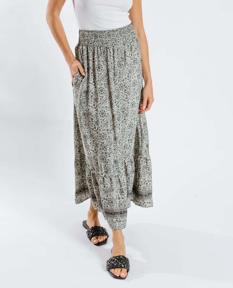 Moulika Skirt Black White Color - PINK ARROWS