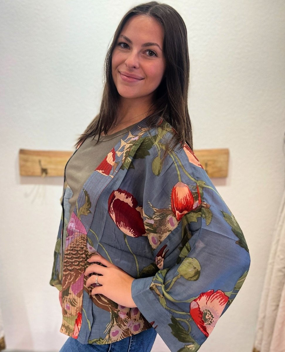 Poppies and Peacocks Short Kimono - PINK ARROWS