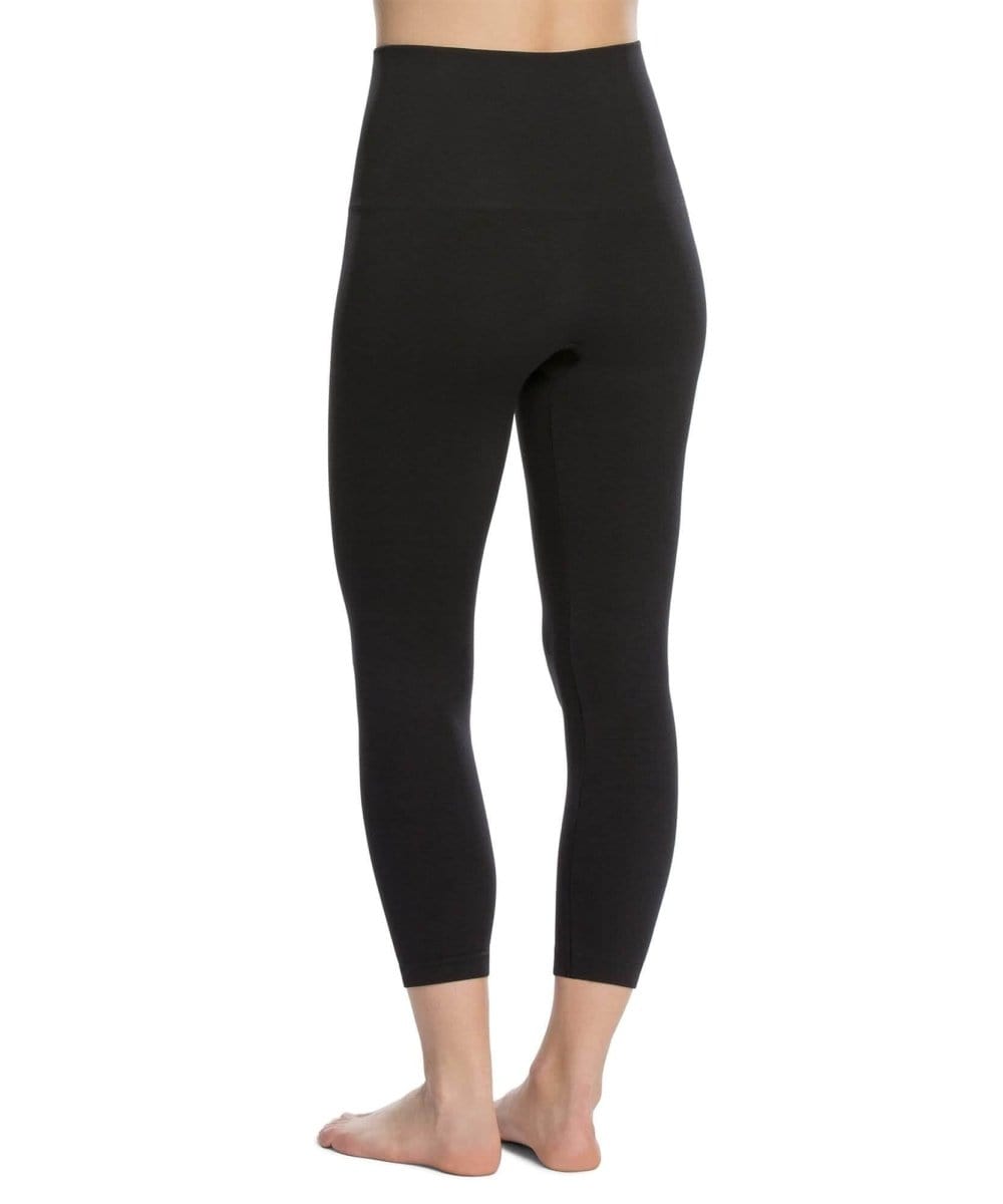Seamless Cropped Leggings Black - PINK ARROWS