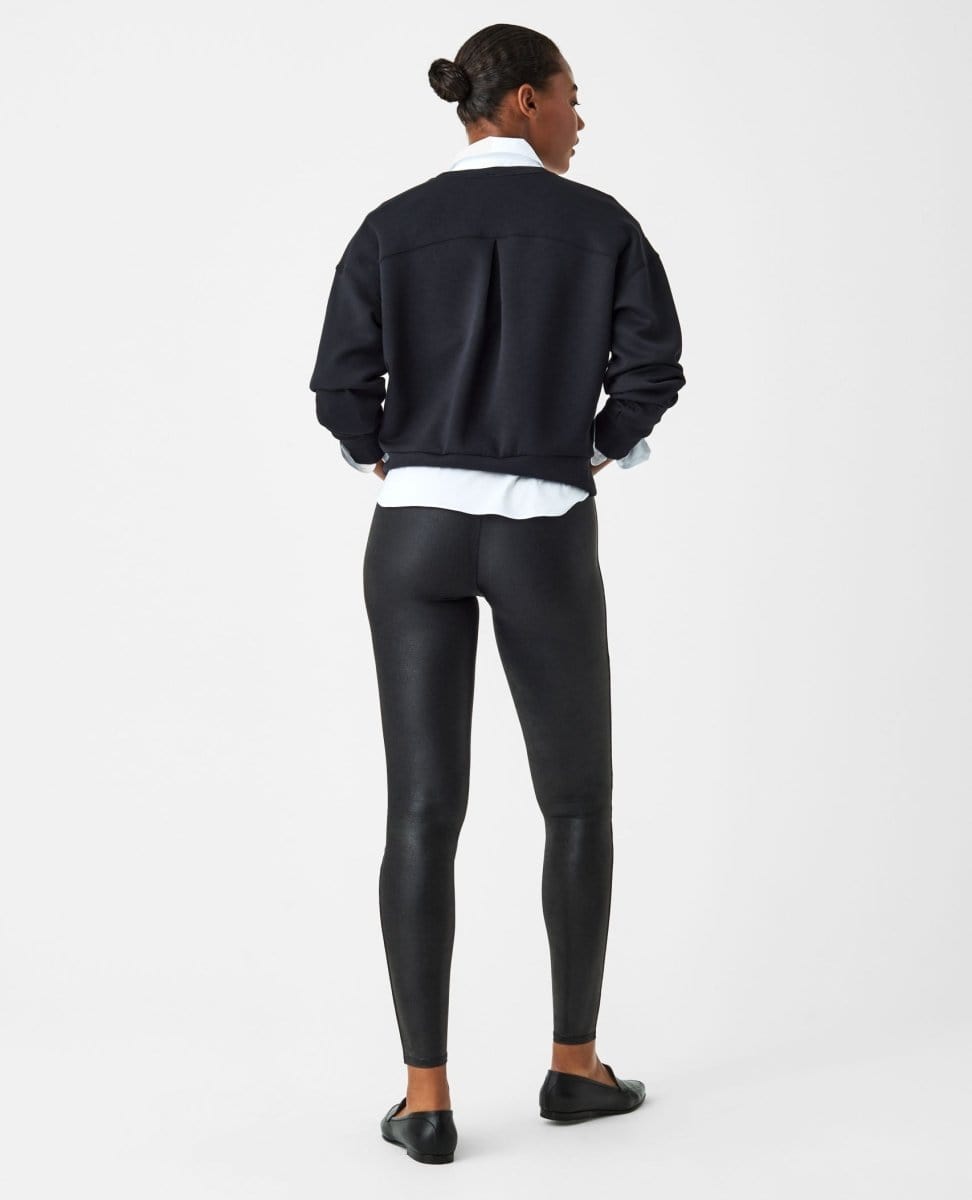 Spanx® Airessentials Crewneck Very Black - PINK ARROWS