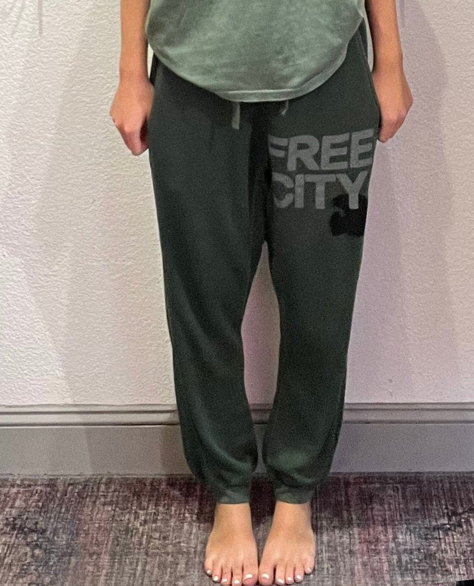 SUPERFLUFF LUX Pocket Sweatpant Bush FREECITY - PINK ARROWS