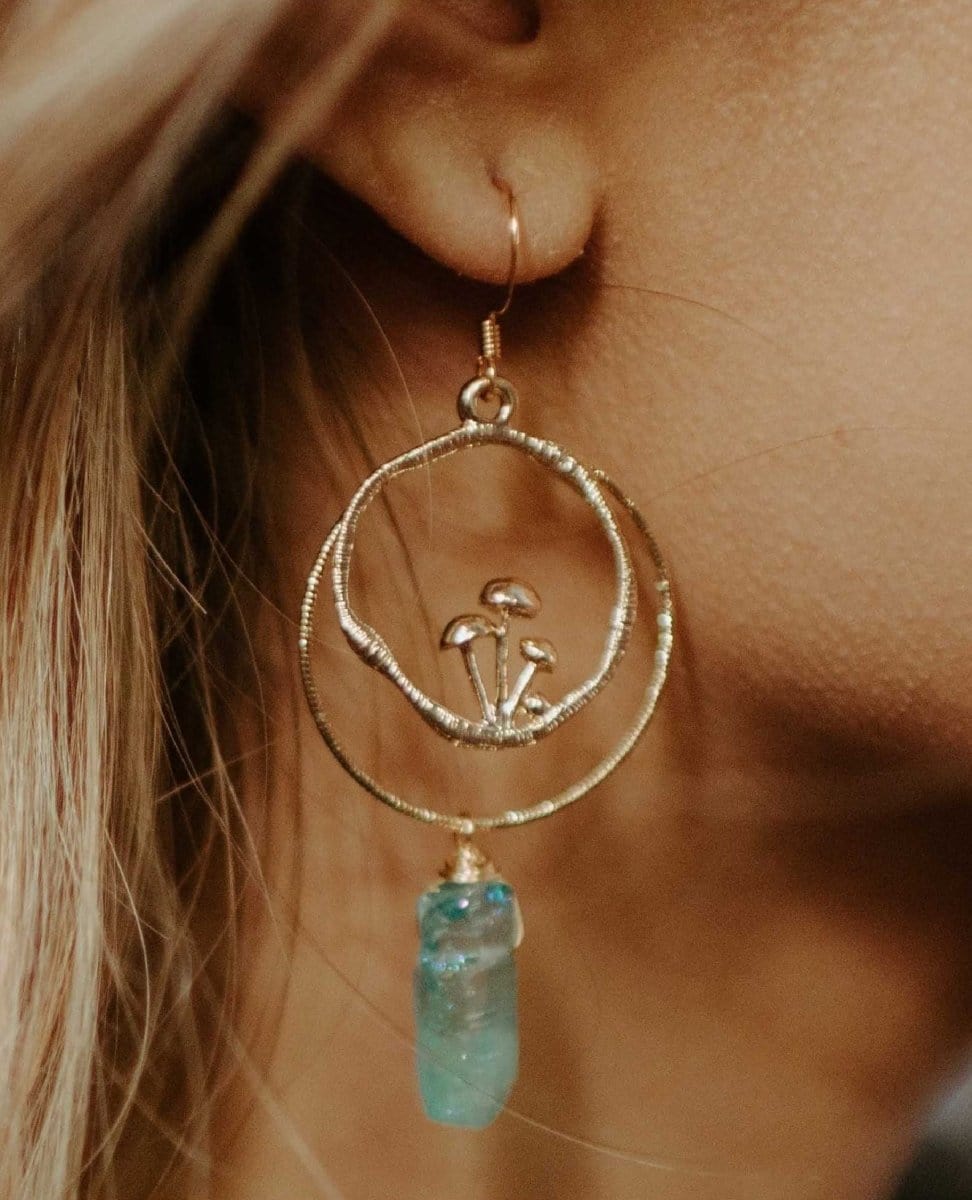 The Healing Earrings Gold - PINK ARROWS