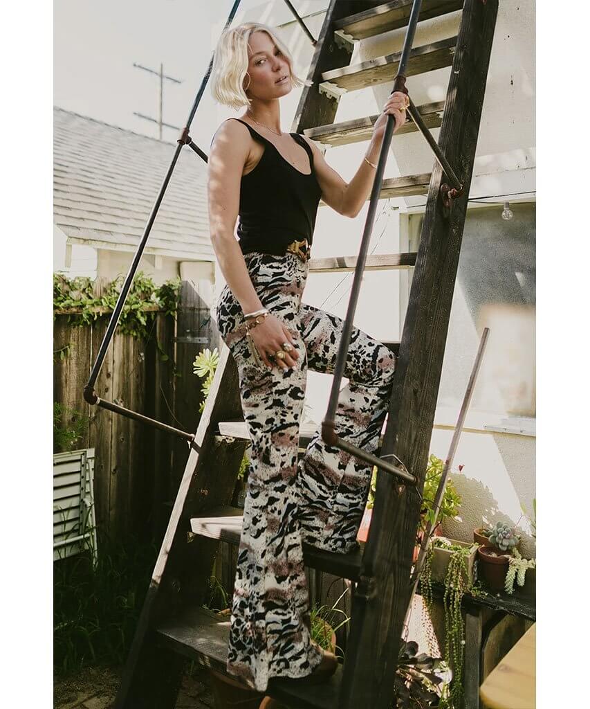 The Janis Bells Savannah Sand - PINK ARROWS