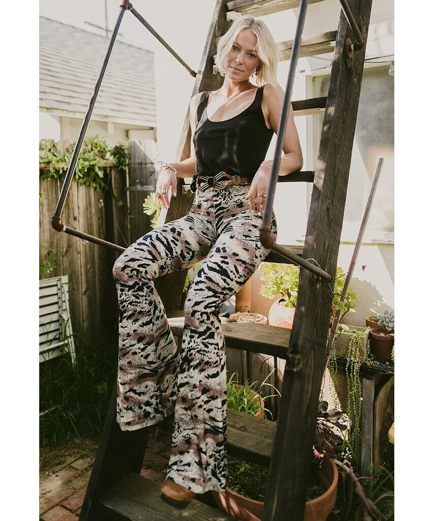 The Janis Bells Savannah Sand - PINK ARROWS