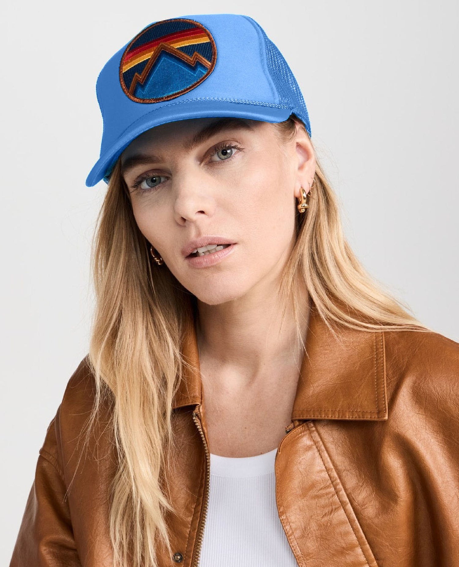 Mountain Trucker Hat Light Blue