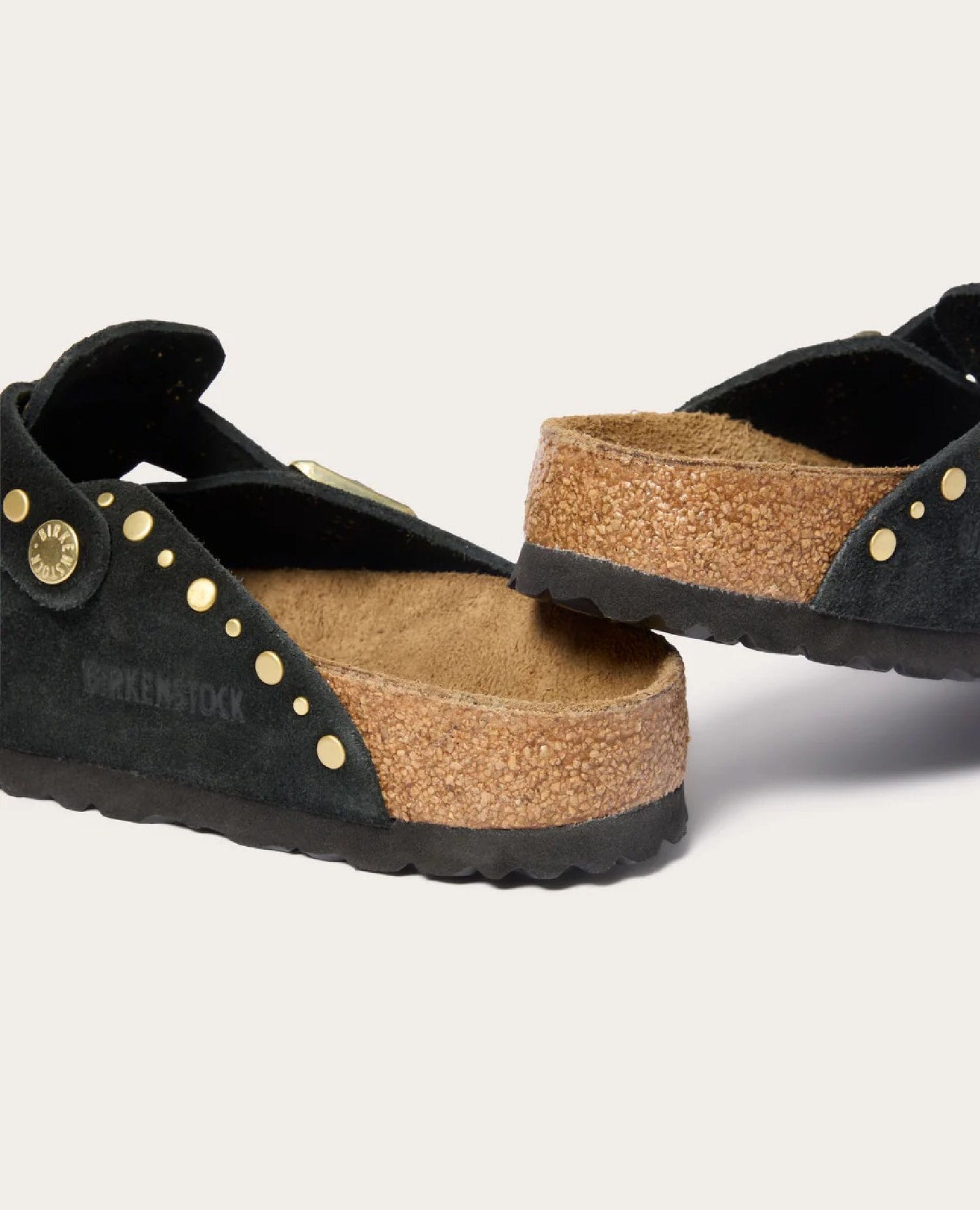 Boston Rivet Suede Black