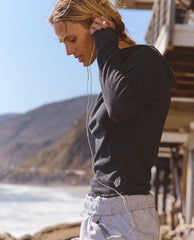Breathe Easy Long Sleeve Pullover in Black