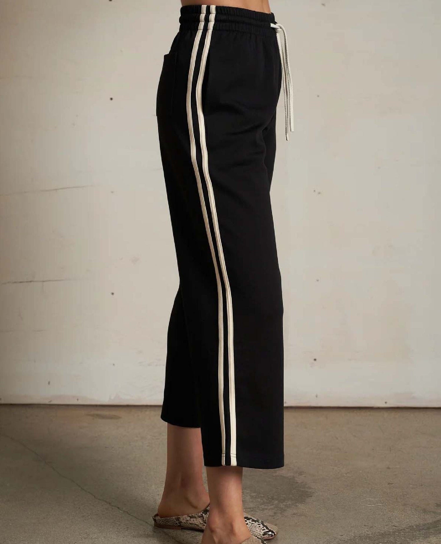 Claud Travel Pant True Black