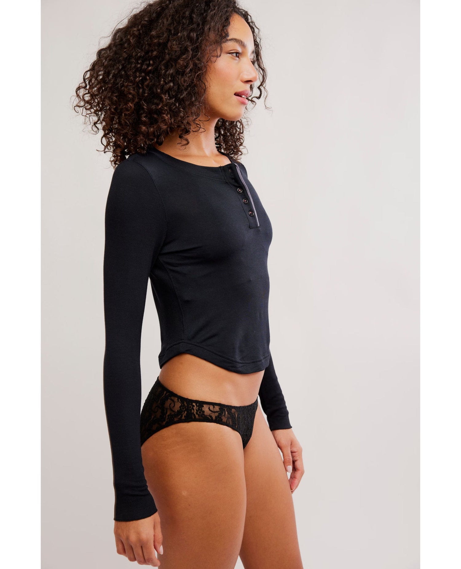 Dream State Henley Tee Black