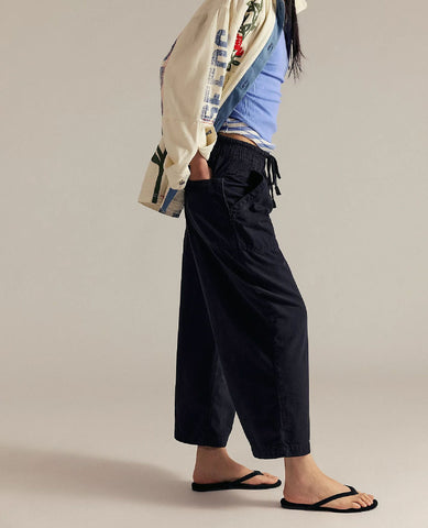 Easy Peasy Pull On Pant in Black