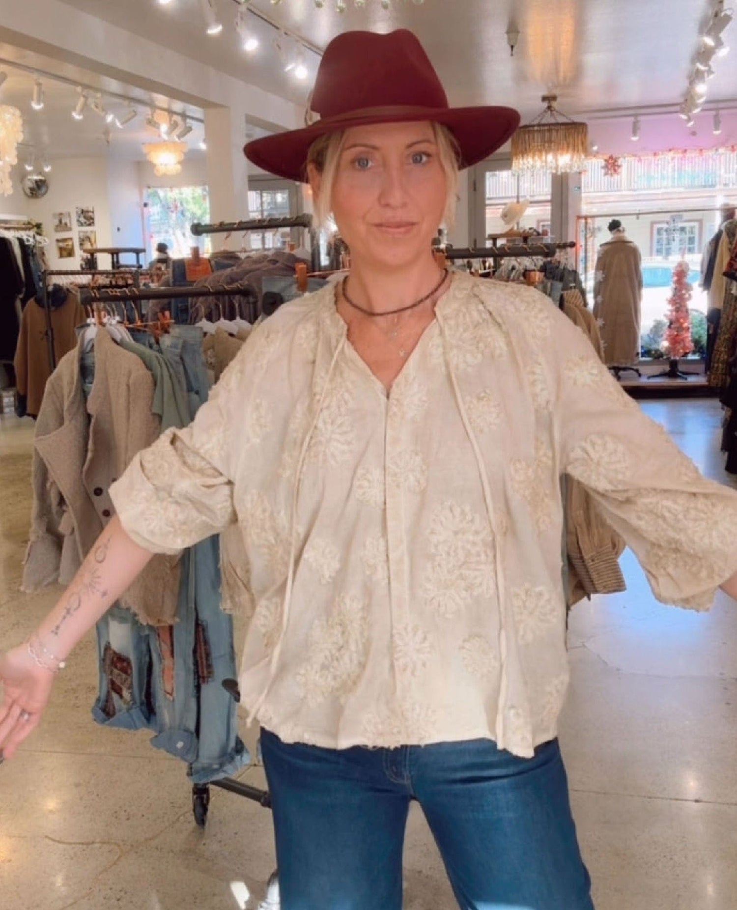 Floral Imprint Top Tea Stain