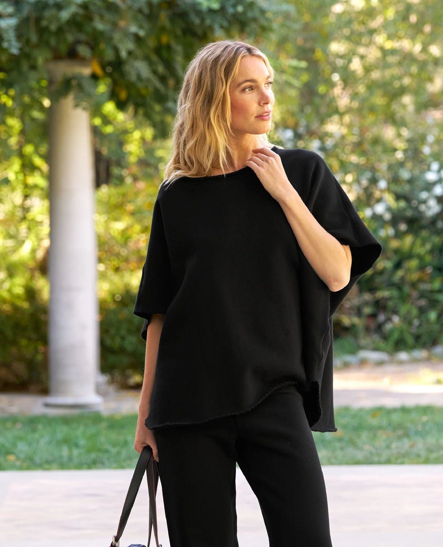 Olive Capelet in Black