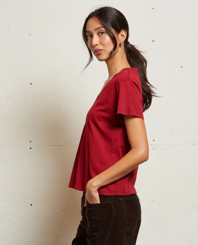 Hendrix V Neck Tee Maple