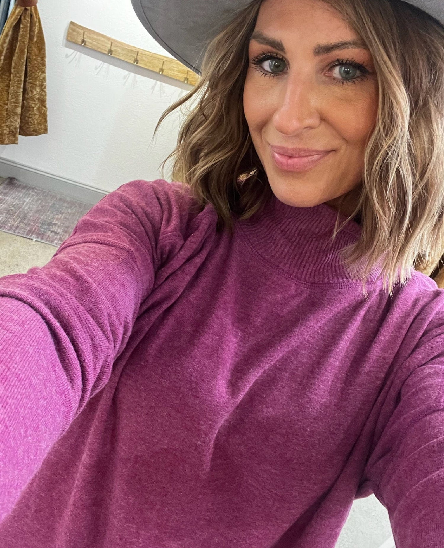 So Soft Mock Neck Frida Magenta
