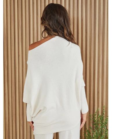 Asymmetrical Sweater Cream