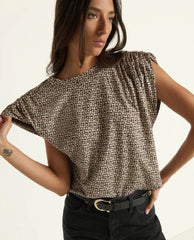 Frankie Tee Butterscotch Print