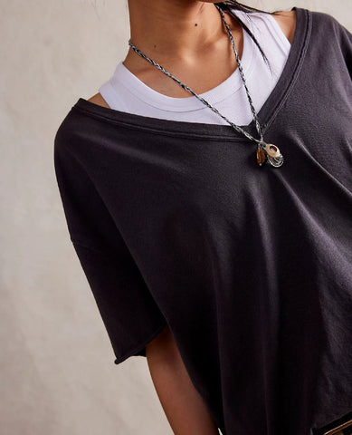 Nina V-Neck Tee Black