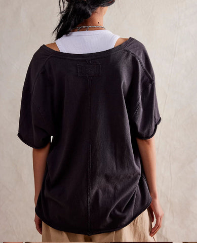 Nina V-Neck Tee Black