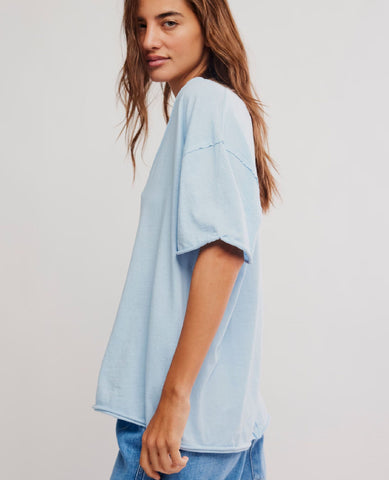 Nina V-Neck Tee Dew Shine