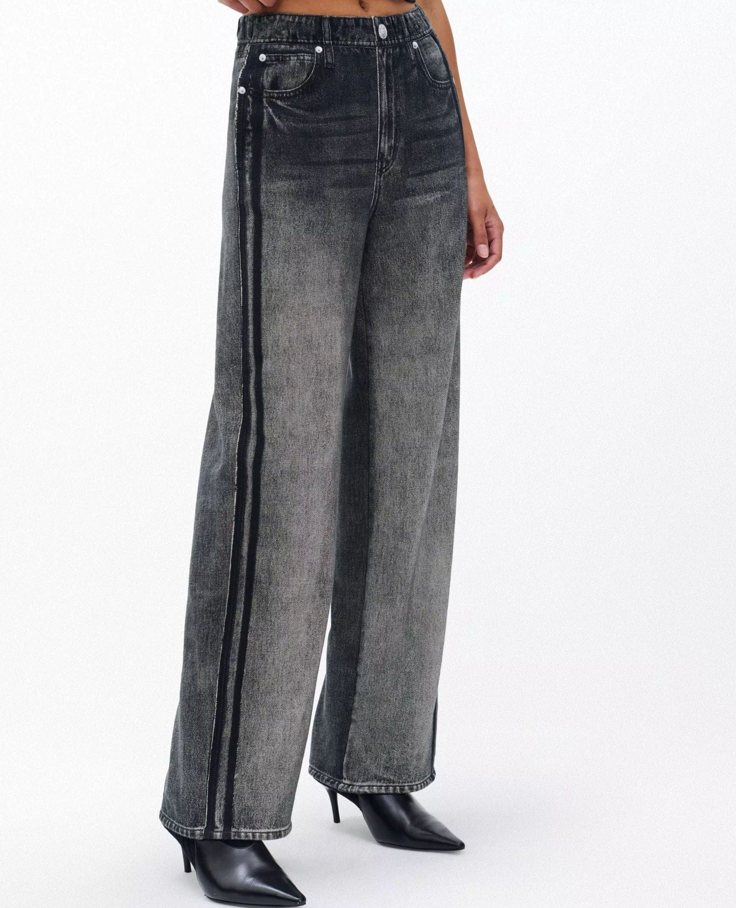 Viral Track Sweats Jean Black