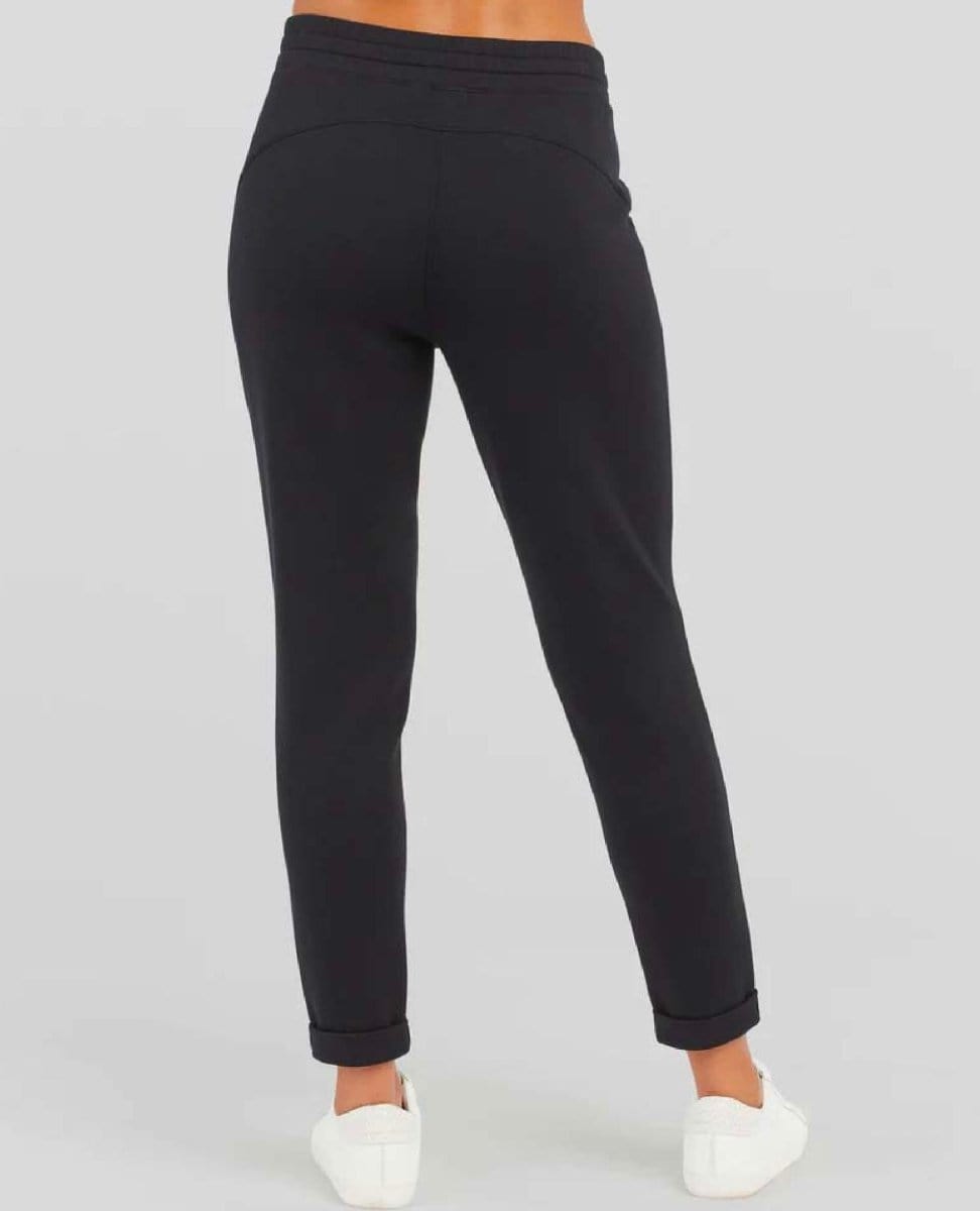 AirEssentials Tapered Pant - PINK ARROWS