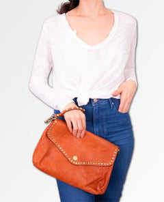 Aria Crossbody Cognac - PINK ARROWS