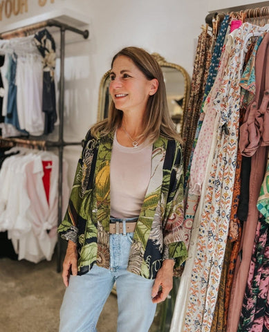 Black Passion Flower Short Kimono - PINK ARROWS