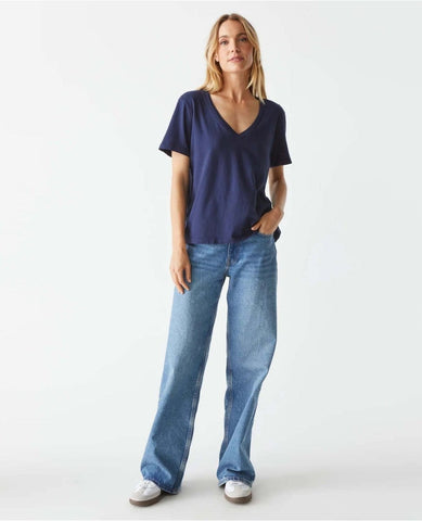 Daria Classic V - Neck Tee Nocturnal - PINK ARROWS