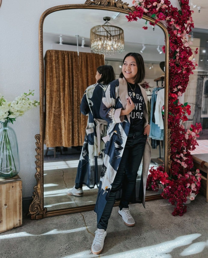 Egret Grey Robe Gown Kimono - PINK ARROWS