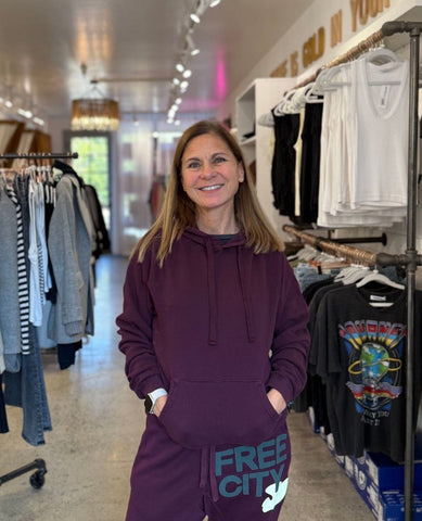 FreeCity Basic Goodness Hoodie Eggplant - PINK ARROWS